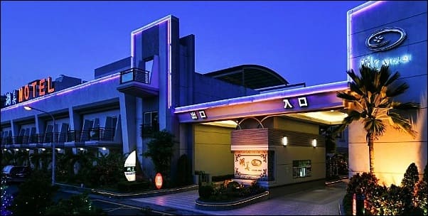 台南湖美時尚汽車旅館